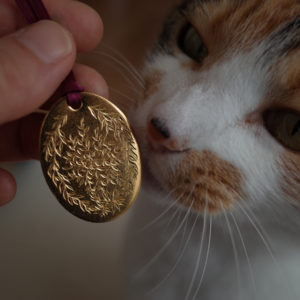 Bookmark : Arabesque (small / gold) with Miche cat