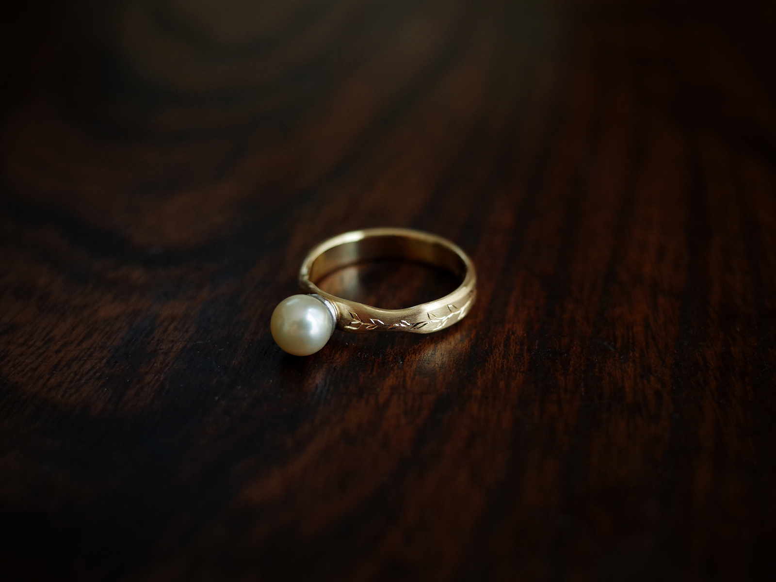 F’s Hand Engraved Leaf Ring with Pearl