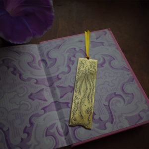 Bookmark : Bird (antique gold) with book